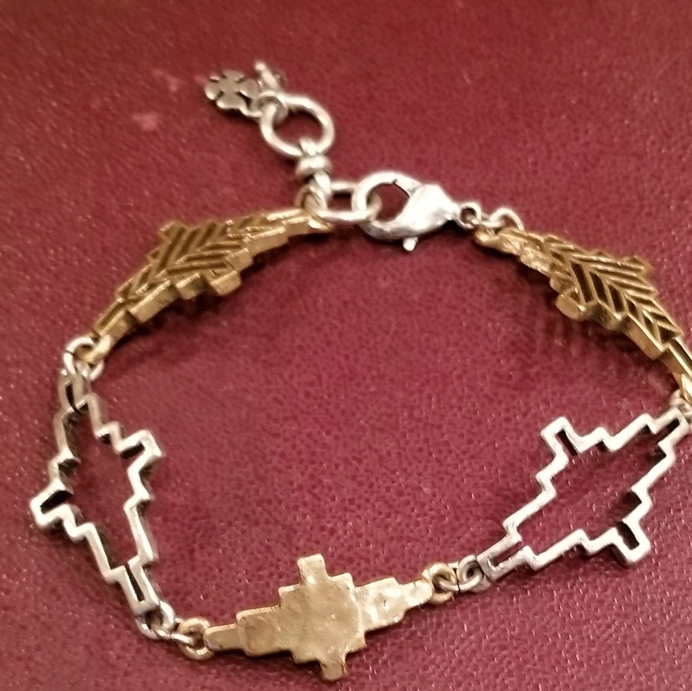 Lucky brand bracelet